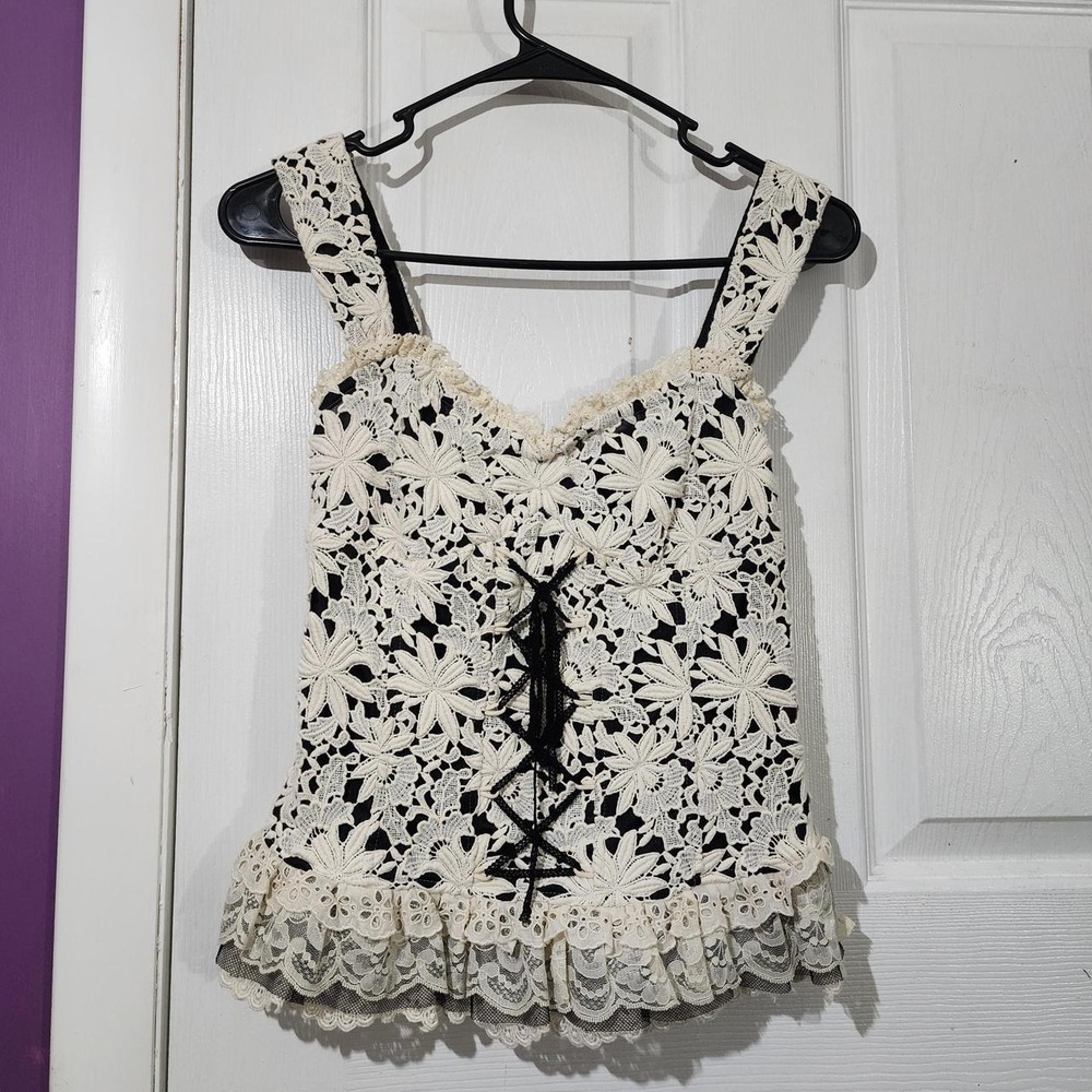 Vintage White Lace Floral Crochet Top